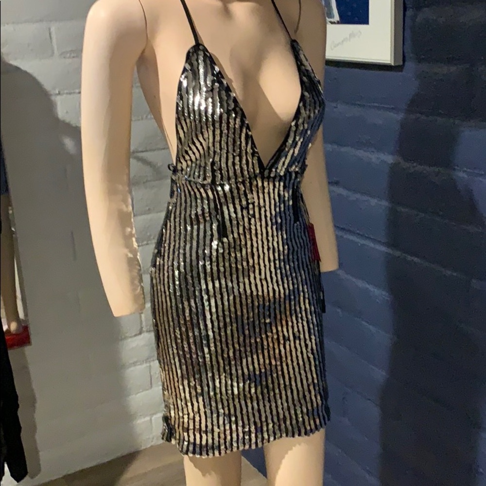 Beautiful Silver Dress - Picture 5 of 7